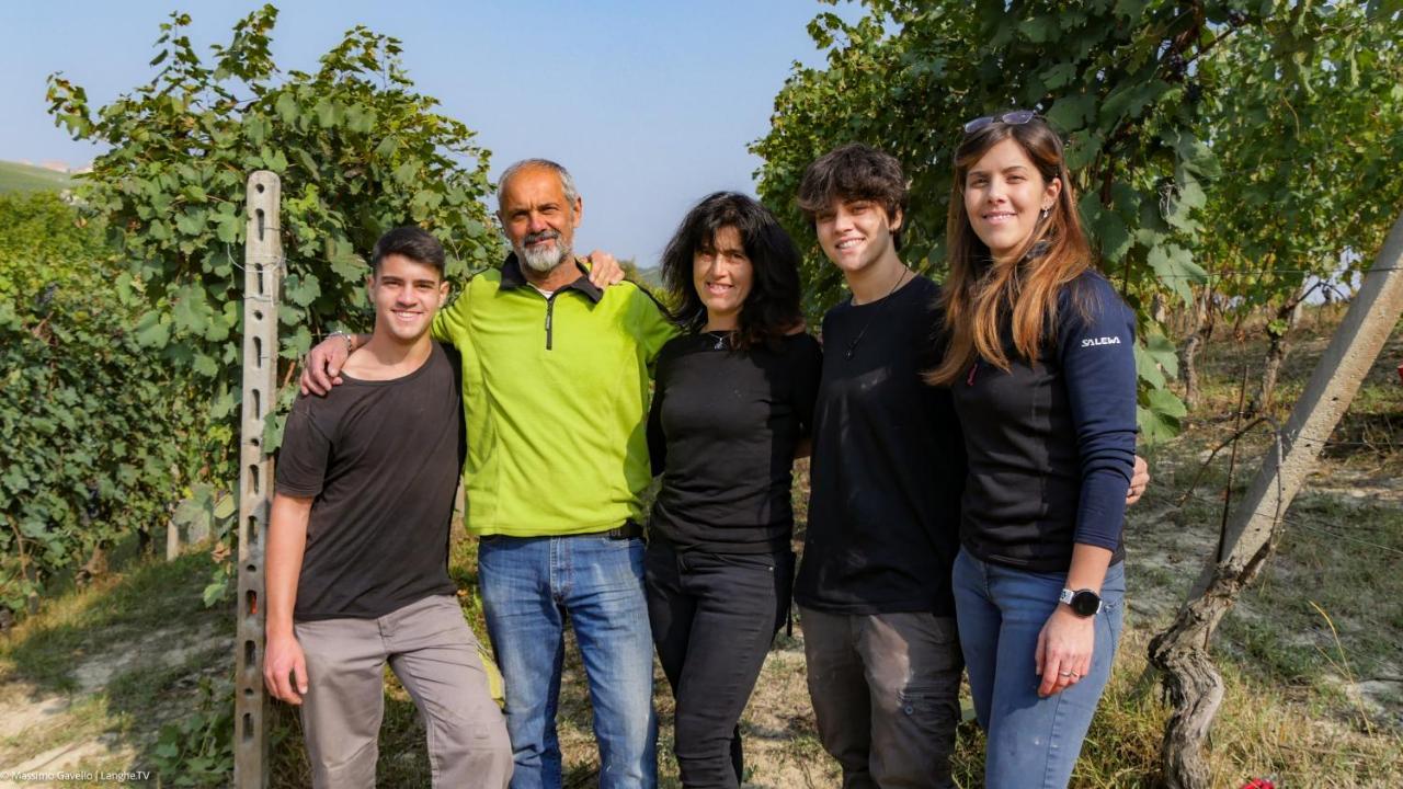 Cascina Rocca Agriturismo B&B La Morra Eksteriør bilde