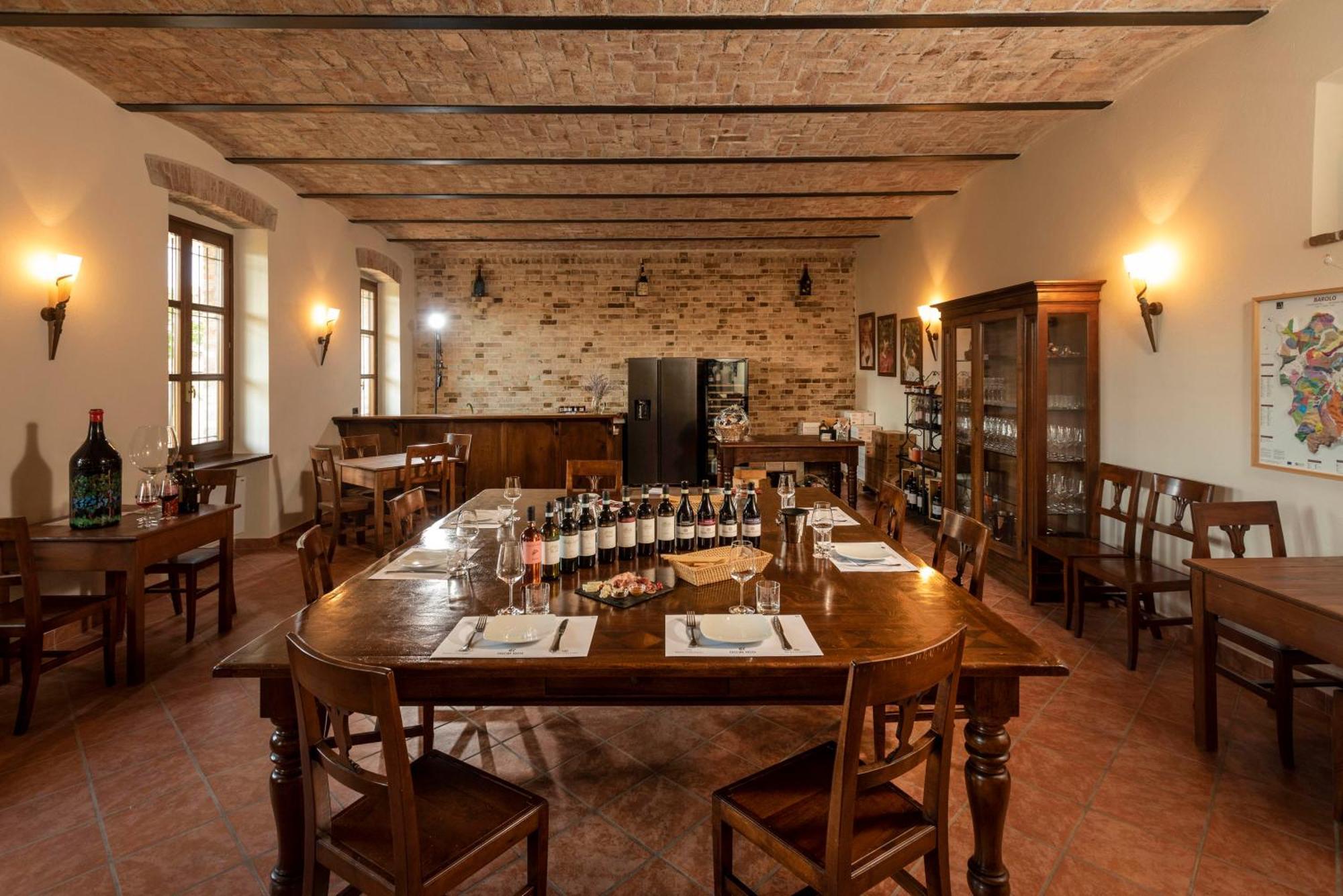 Cascina Rocca Agriturismo B&B La Morra Eksteriør bilde